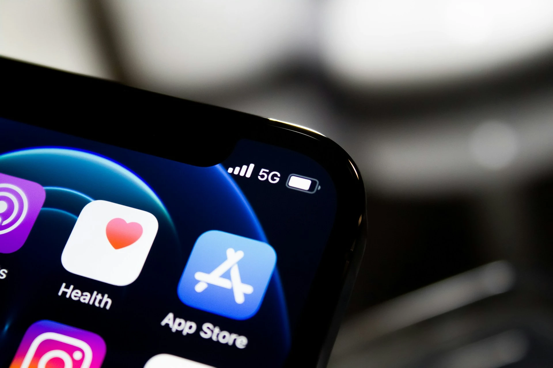 A Apple Aprova o Primeiro Emulador de PC UTM SE para Dispositivos iOS