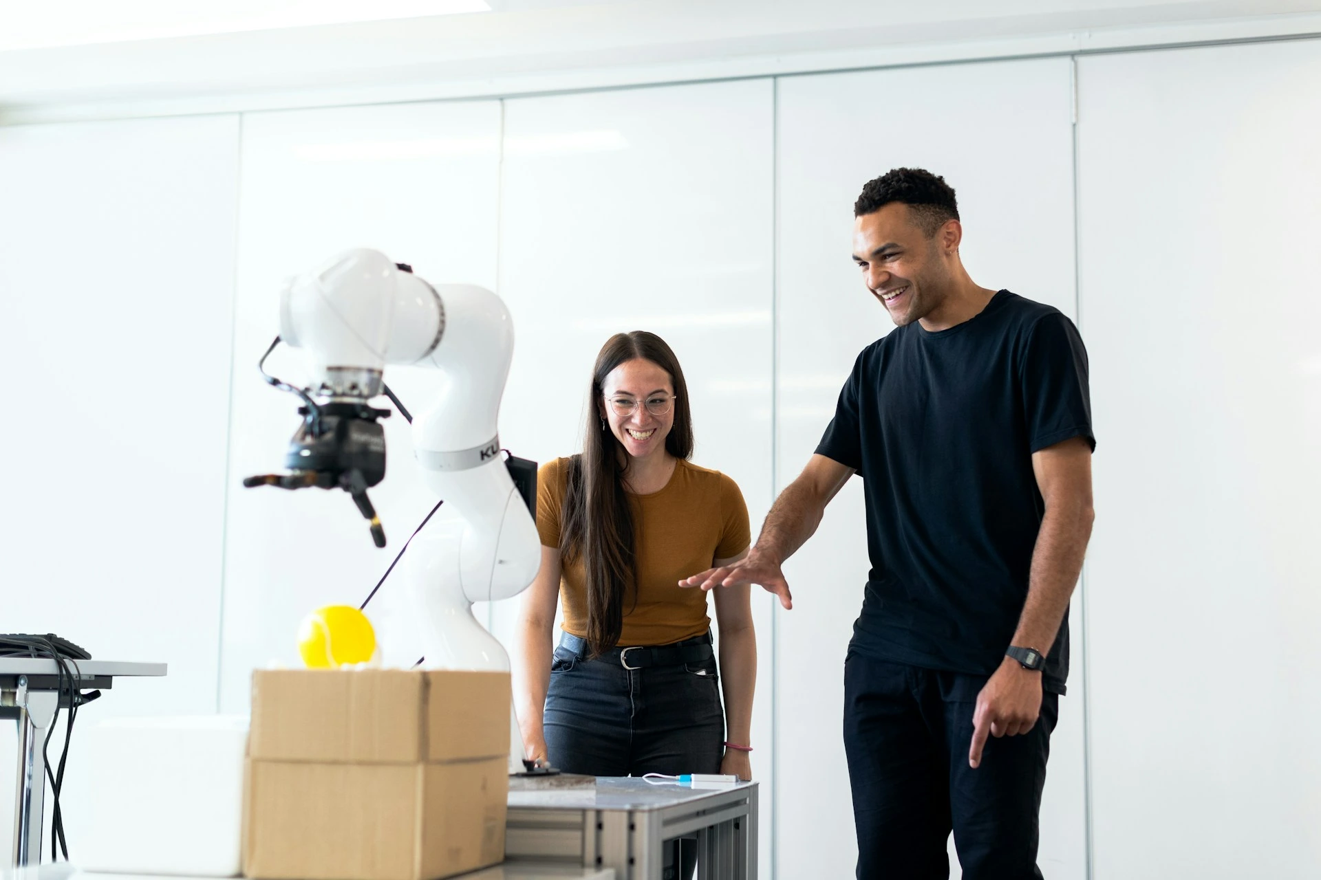 SoftBank Apoia Startup de Robótica IA Skild AI com Investimento de $500 Milhões
