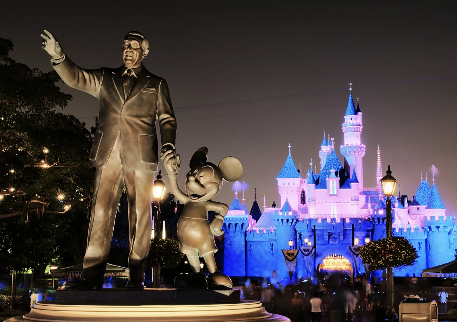 Uma Funcionária da Disney Baixou Uma Ferramenta de IA que Levou a um Caro Ataque Cibernético
