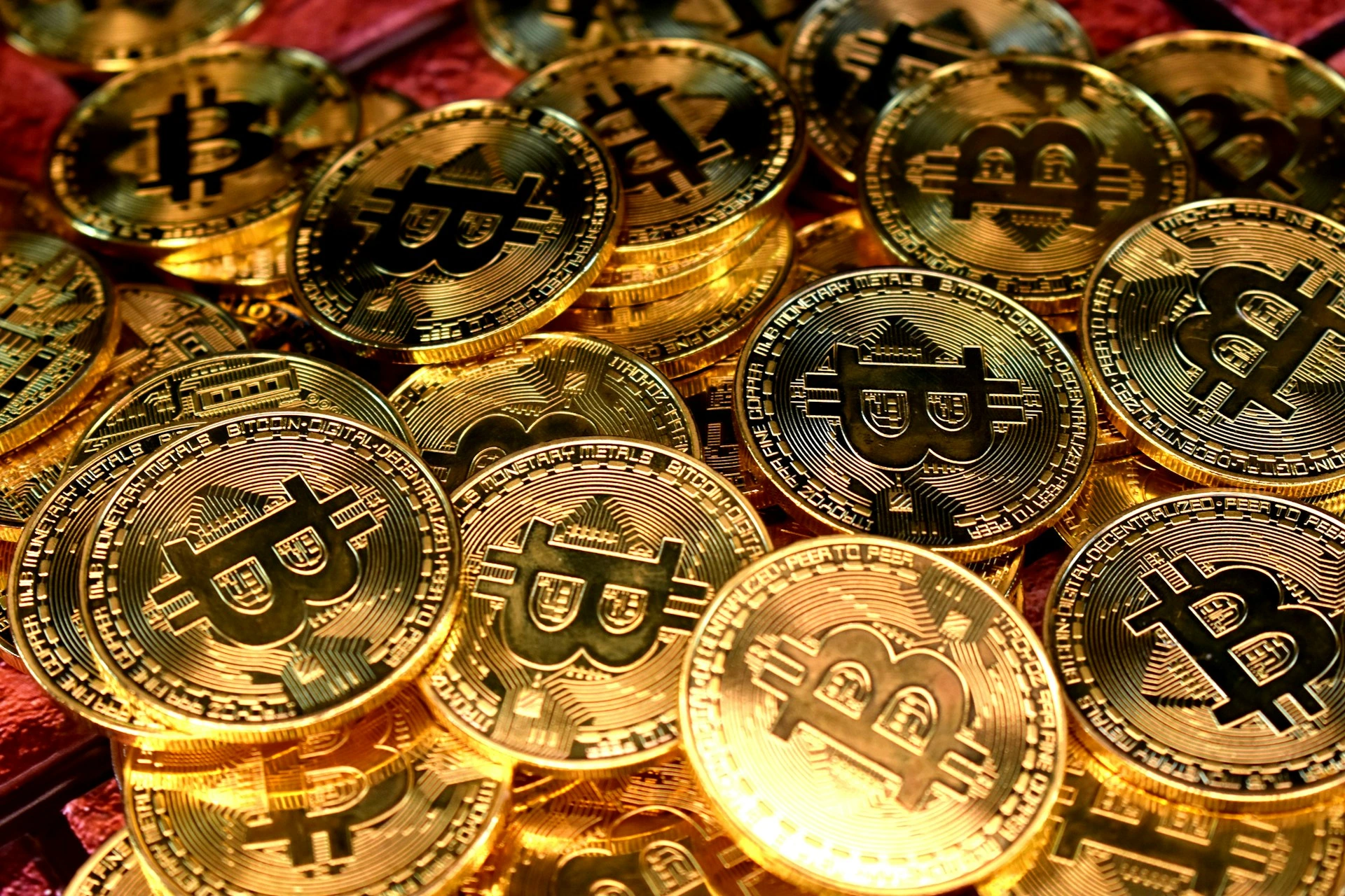 Governo dos EUA Cria Reserva Estratégica de Bitcoin com Ativos Apreendidos