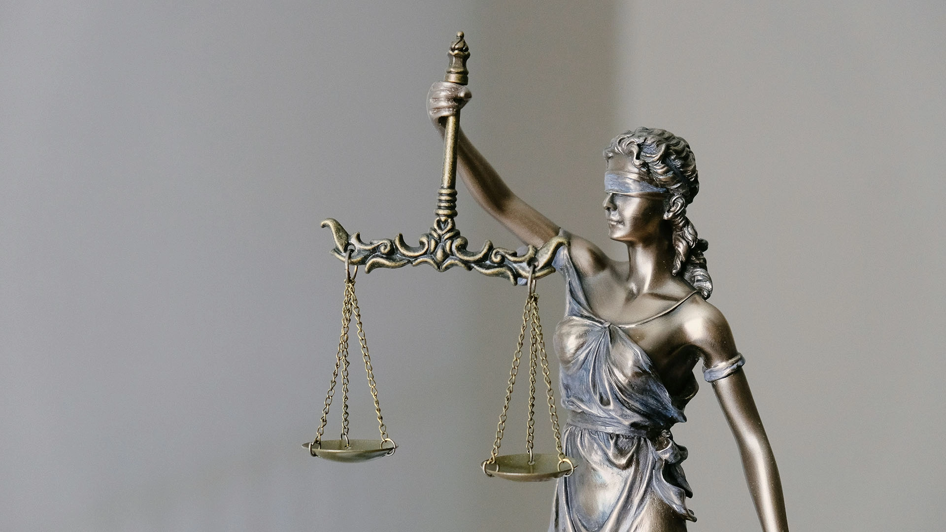 No Primeiro Tribunal, a IA Revive a Voz da Vítima de Raiva no Trânsito