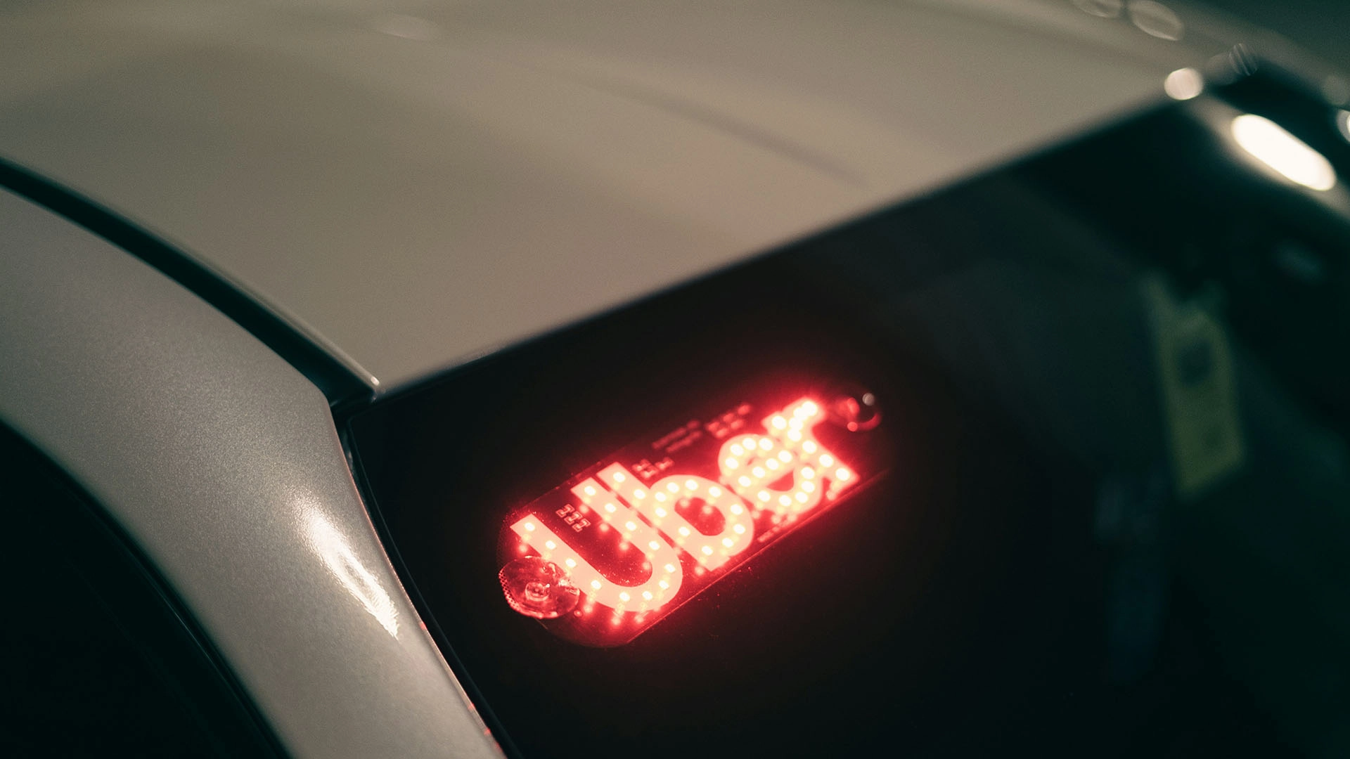CEO da Uber aos Trabalhadores: Voltem ao Escritório ou Saiam