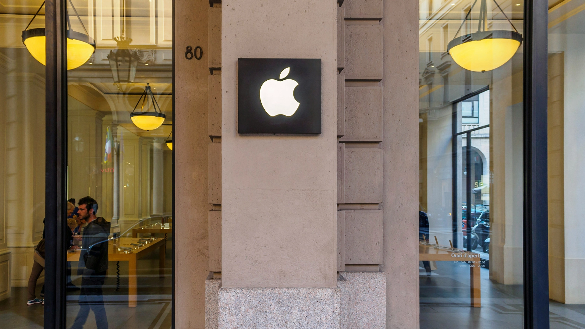 Juíza Decide que a Apple Viola Deliberadamente Ordem Judicial no Julgamento da Epic Games