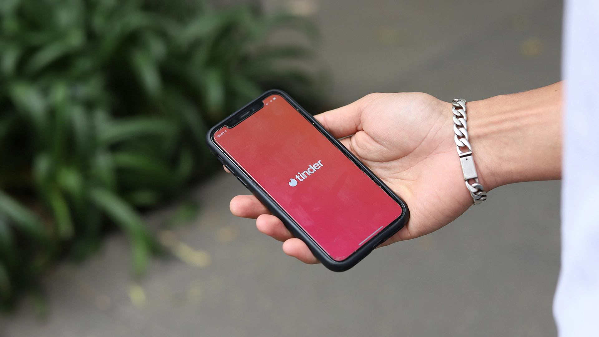 O Tinder Testa Recurso de Preferência de Altura para Usuários Pagantes