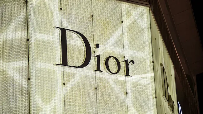 Violação de Dados da Dior Expõe Informações Pessoais de Clientes dos EUA