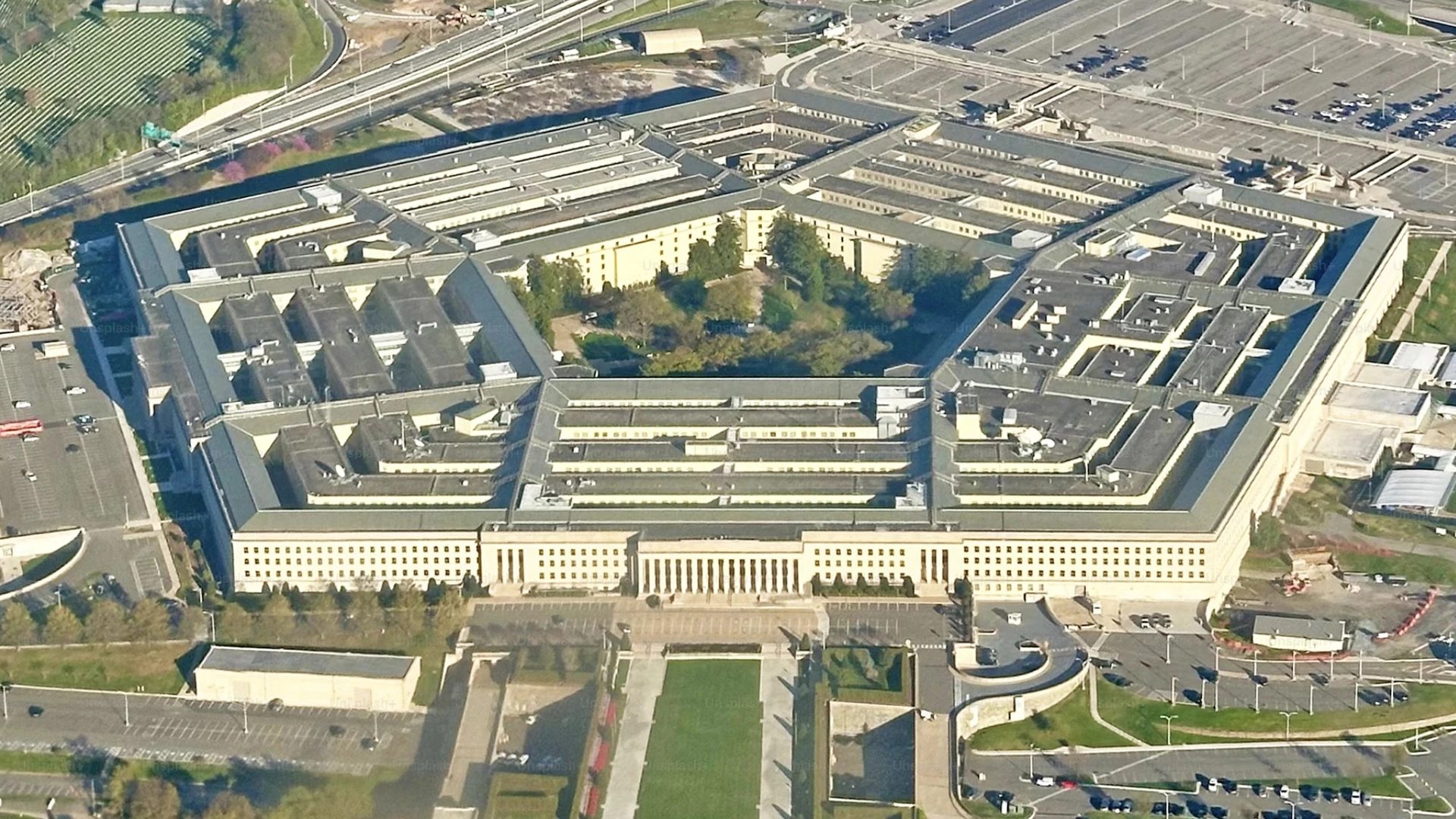 O Pentágono Premia Gigantes da IA com Contratos de até $200 Milhões para Impulsionar a Tecnologia Militar