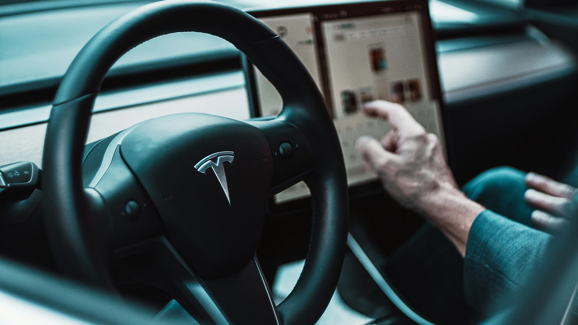 Tesla é Condenada a Pagar Veredito de $243M Depois que Hacker Recupera Dados de Acidente