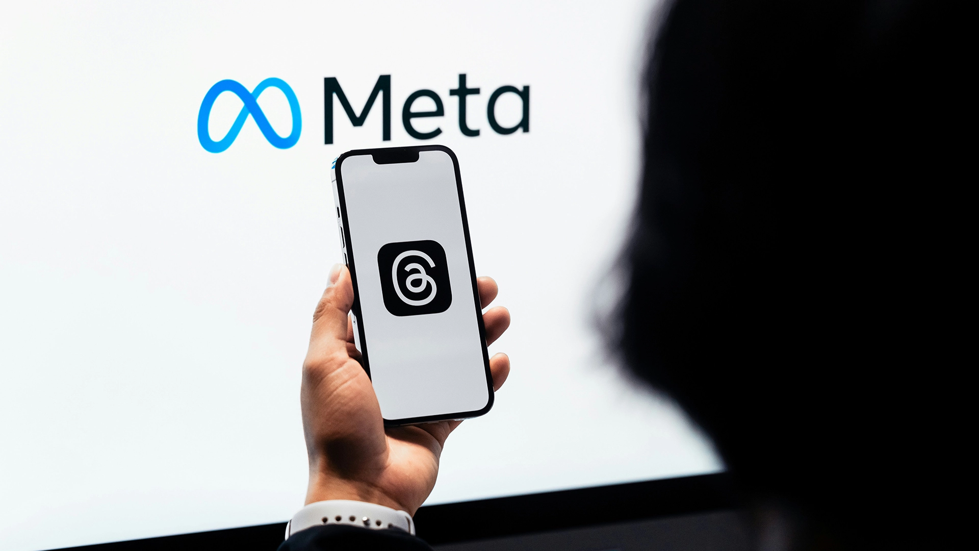 Meta e Character.ai Enfrentam Escrutínio por Suposta Exploração Infantil Através de Chatbots de IA